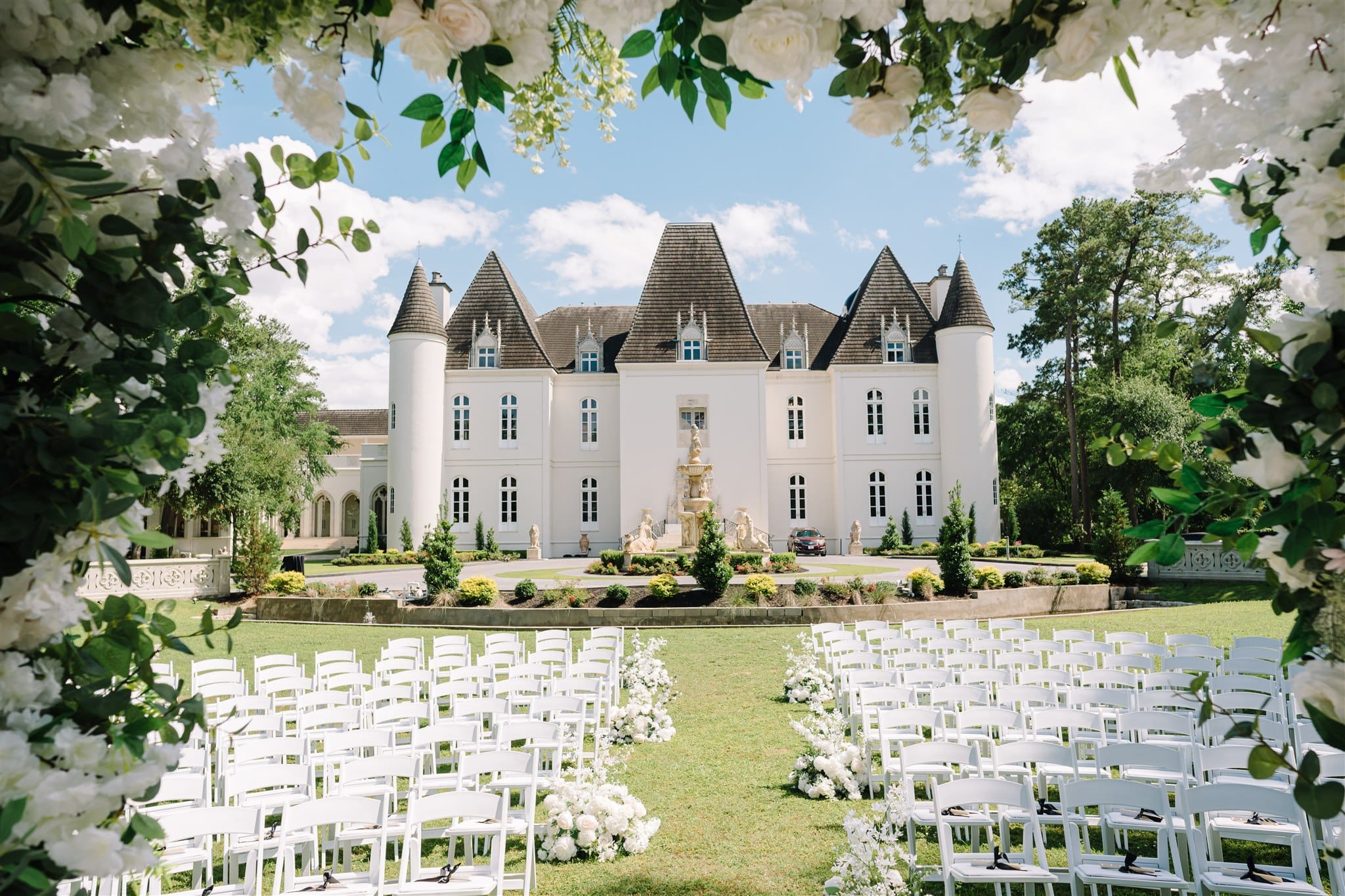 Chateau-Nouvelle-outdoor-ceremony.jpg