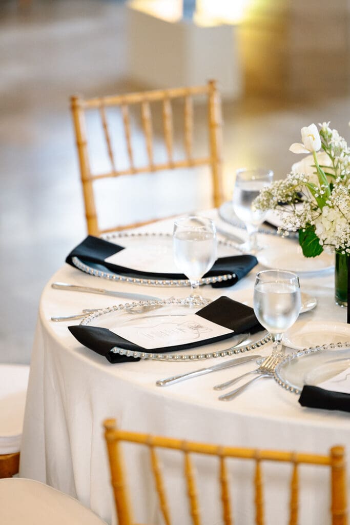 Corinthian-Houston-black-white-wedding-centerpieces