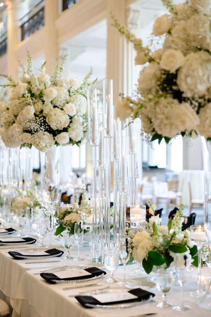 Corinthian-Houston-black-white-wedding-centerpieces