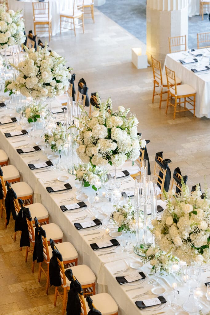 Corinthian-Houston-black-white-wedding-centerpieces